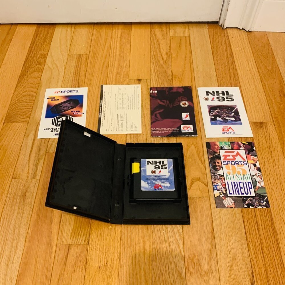 EA Sports NHL 95 NHLPA (Sega Genesis, 1994) - COMPLETE - EA Sports - Picture 2 of 16